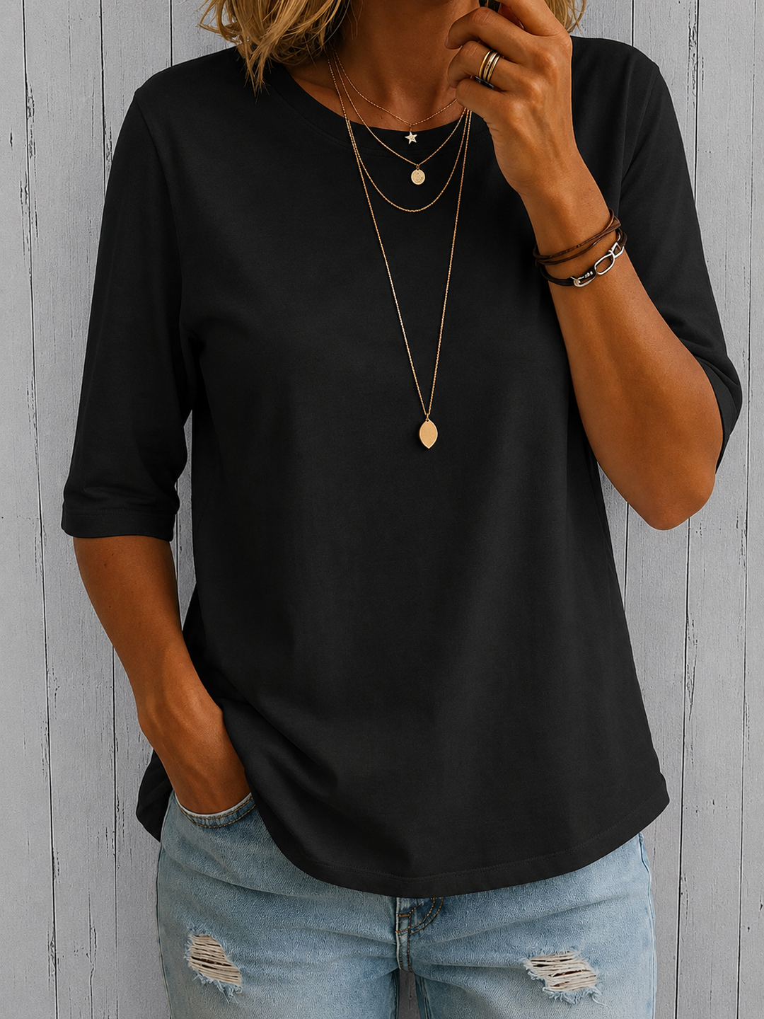 Karolína™ | Essential Comfort Tee