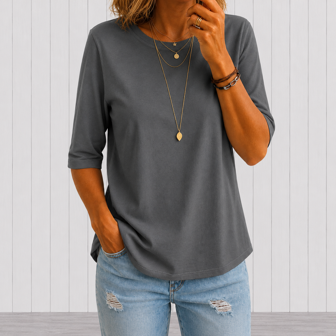 Karolína™ | Essential Comfort Tee