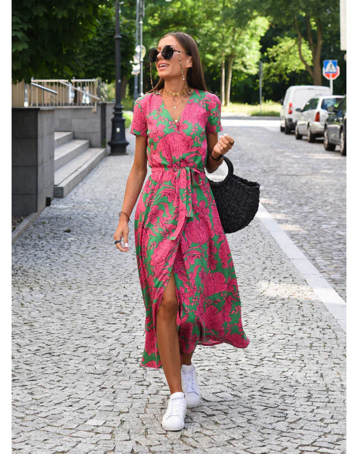 Magda™ | Elegantní šaty s výstřihem a modelujícím střihem